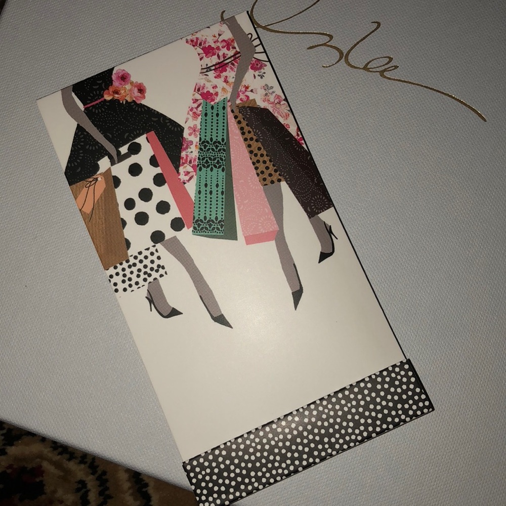 Nail filer Sara Miller